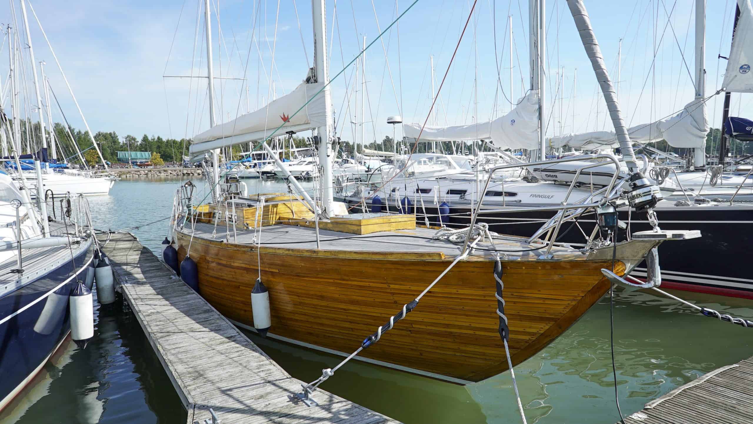 Classic design wooden yacht -2