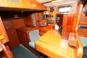 Hallberg-Rassy 42 ketch-BlueOcean-15