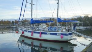 Hallberg-Rassy 42 ketch-BlueOcean-4