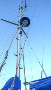 Hallberg-Rassy 42 ketch-BlueOcean-6