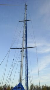 Hallberg-Rassy 42 ketch-BlueOcean-7