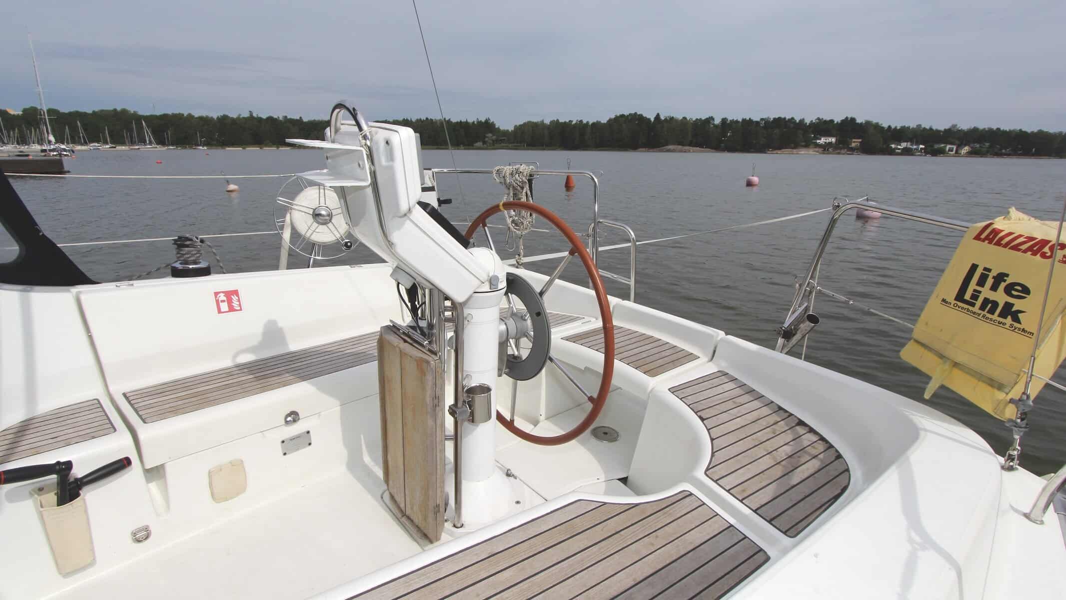 Beneteau Oceanis 323 Clipper (2006)-BlueOcean2