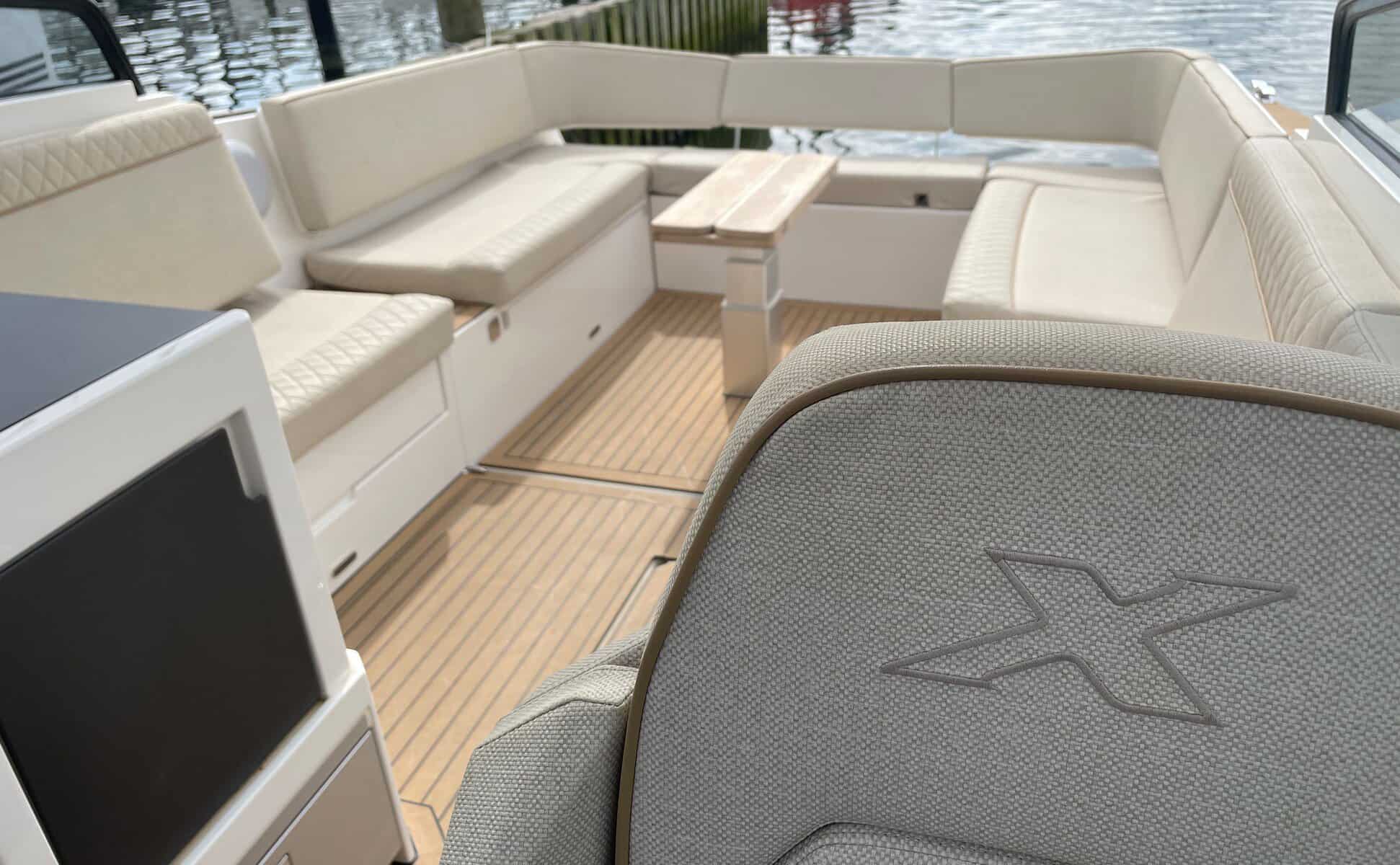 X-Power 33C - Hull no. 13_09