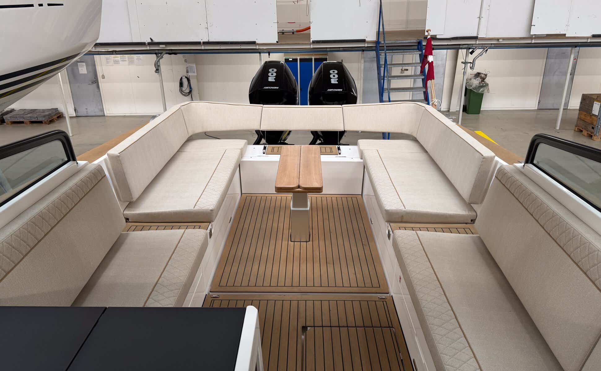 X-Power 33C - Hull no. 20_09